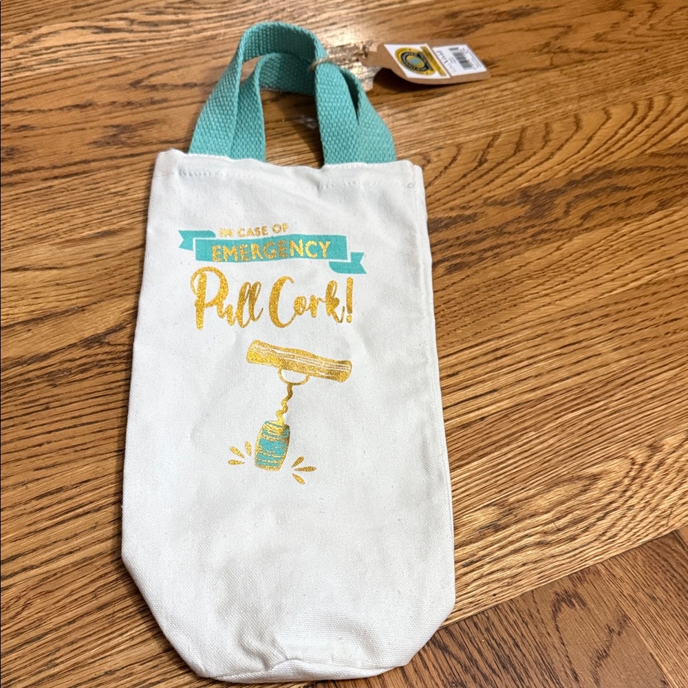 White and Gold Canvas Wine Bag  NWT in case of emergency pull cork